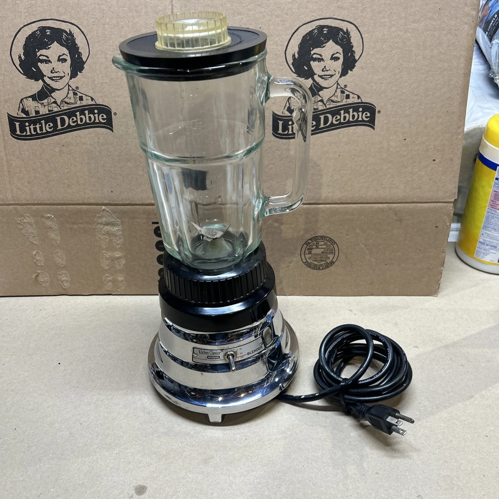 Waring Commercial Blender Model 51BL16 Glass Pitcher 2 Speed Chrome 40oz