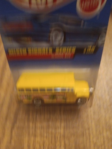 Hot Wheels School Bus 736 Ford Classic B Series 6th Generation 1998 Mixed Signal - Picture 7 of 12