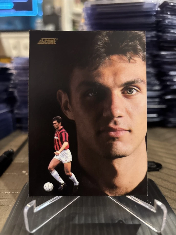 Cartão de futebol PAULO MALDINI 1991-92 pontuação italiana novato controle remoto AC MILAN #424 QUASE PERFEITO+ - Imagem 4 de 4