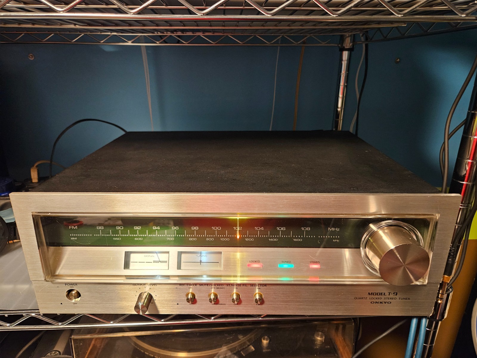 Onkyo T-9 Quartz Locked Stereo Tuner - L.E.D Upgrade