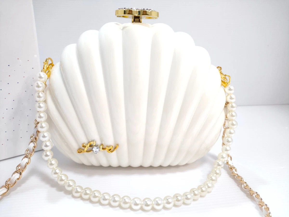 Chanel Shell VIP Gift Clutch 2016