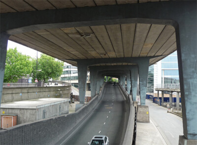 FOTO LONDON HARROW ROAD UND WESTWAY DER WESTWAY IST OBEN. Obwohl störend