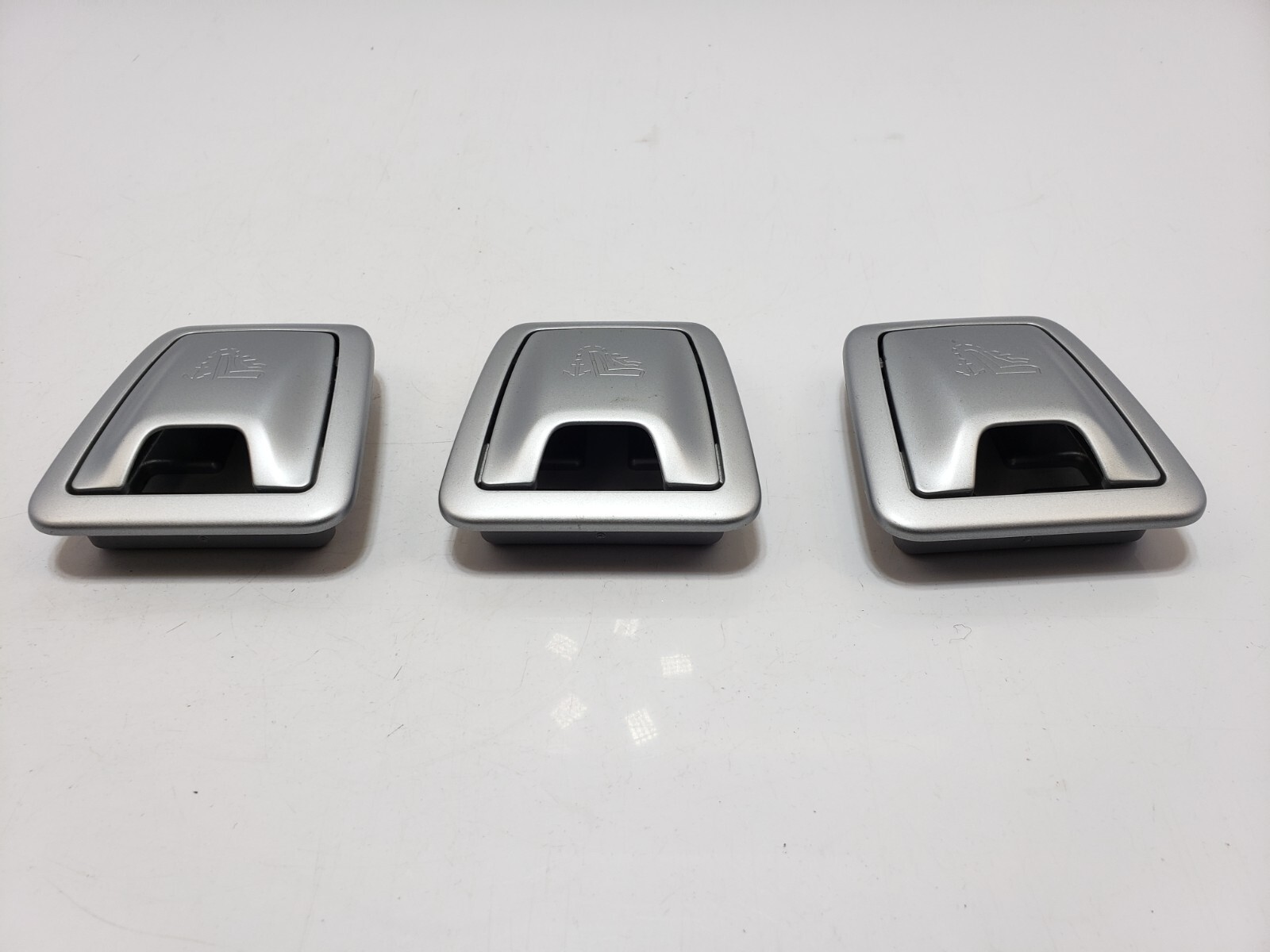✅ 10-14 OEM Rolls Royce Ghost RR4 Rear Child Seat Anchor Cover Trim Chrome SET