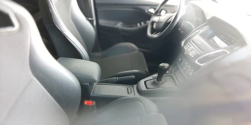 AUTOart 1/18 Ford Focus RS Metallic Gray Completed - Picture 7 of 9