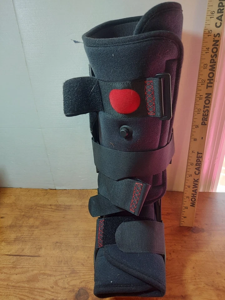 Bota de caminar Procare XcelTrax pequeña 15" Foto 2 de 4