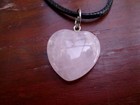 Rosenquarz Anhänger Herz 2x2 cm Edelstein Herzanhänger Schmuckband Kristallherz