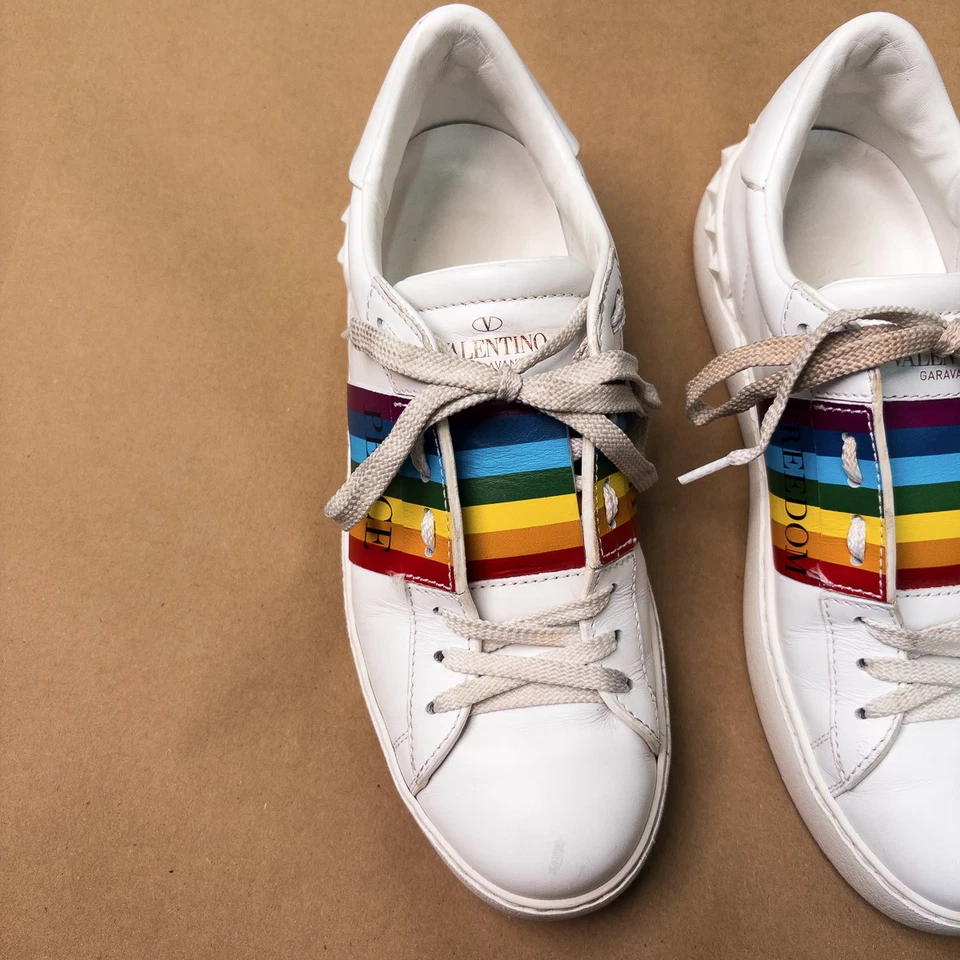 Valentino Garavani Rainbow Men's Size 37.5 7 Rockstud Sneakers Peace Love White - Image 3 of 4