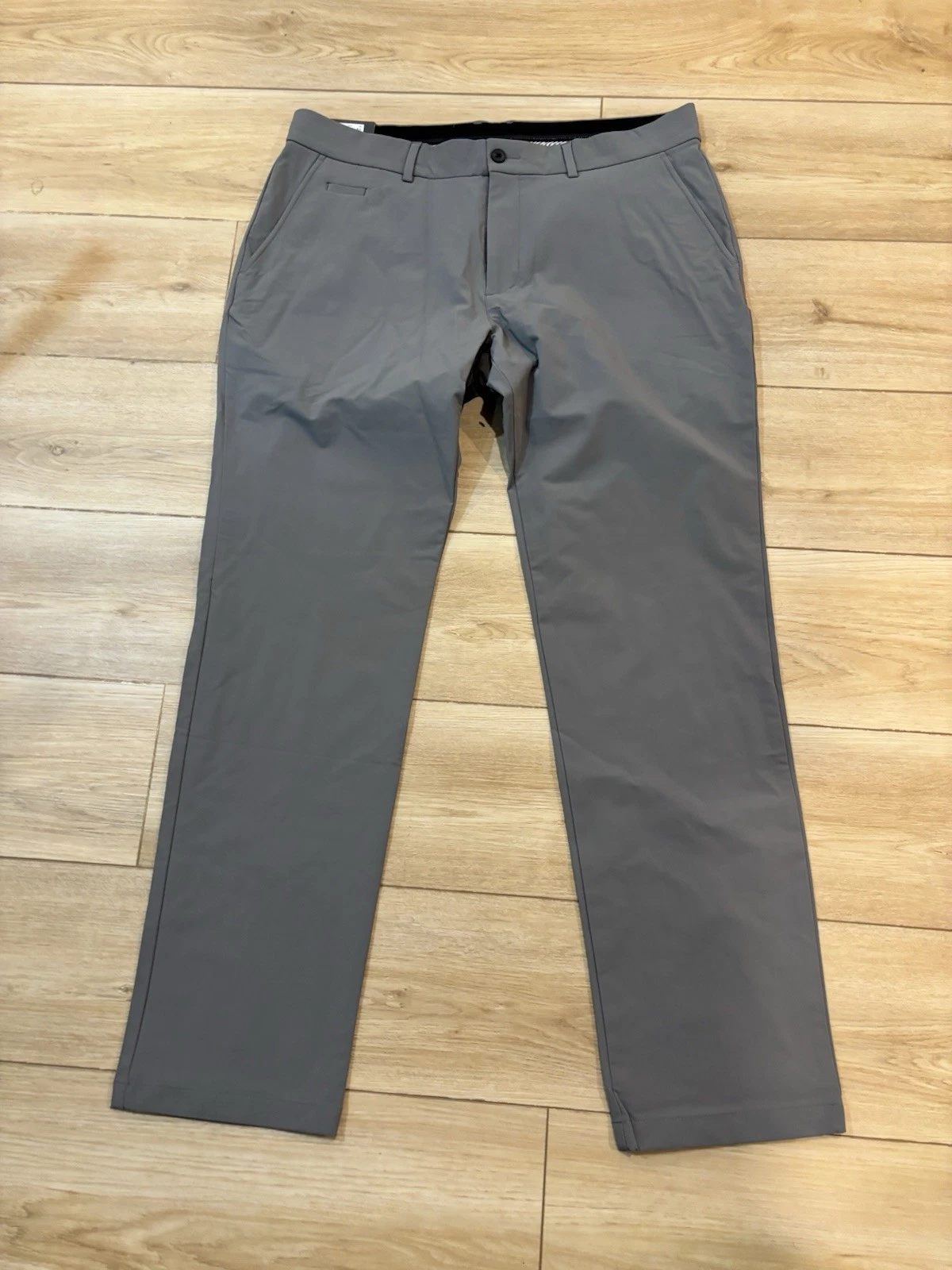 KJUS Mens 38 X 32 IKE PANT Mid Gray PERFORMANCE GOLF Chino STRETCH NWT