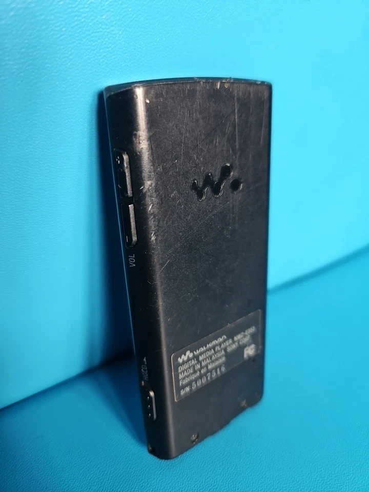 Sony Walkman NWZ-E353 黑色 (8 GB) 数字媒体播放器-无法正常工作 — 第 3/4 张图片