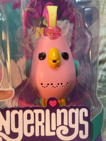 Talking Bird Toy Fingerlings Sweet Tweets Interactive Recording WowWee