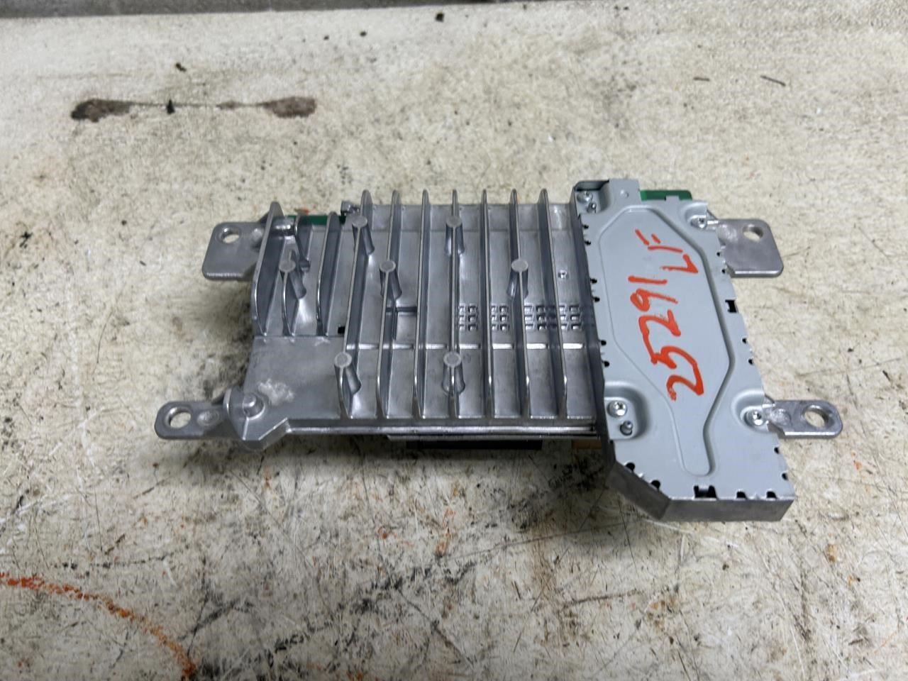 Maserati Levante 2022 Receiver P/N 670214316