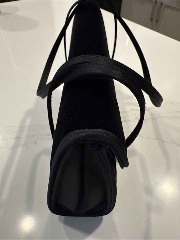 Cartera de terciopelo negro Foto 3 de 4