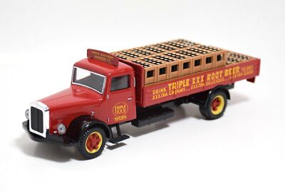 Corgi 98459 1/50 Scale The White Motor Company Soda Truck Triple