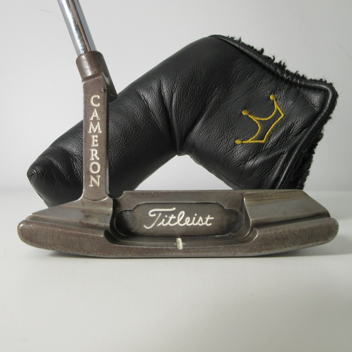 店舗同時販売中】ペルシャ絨毯タペストリー額 片隅にたたずむ猫【問