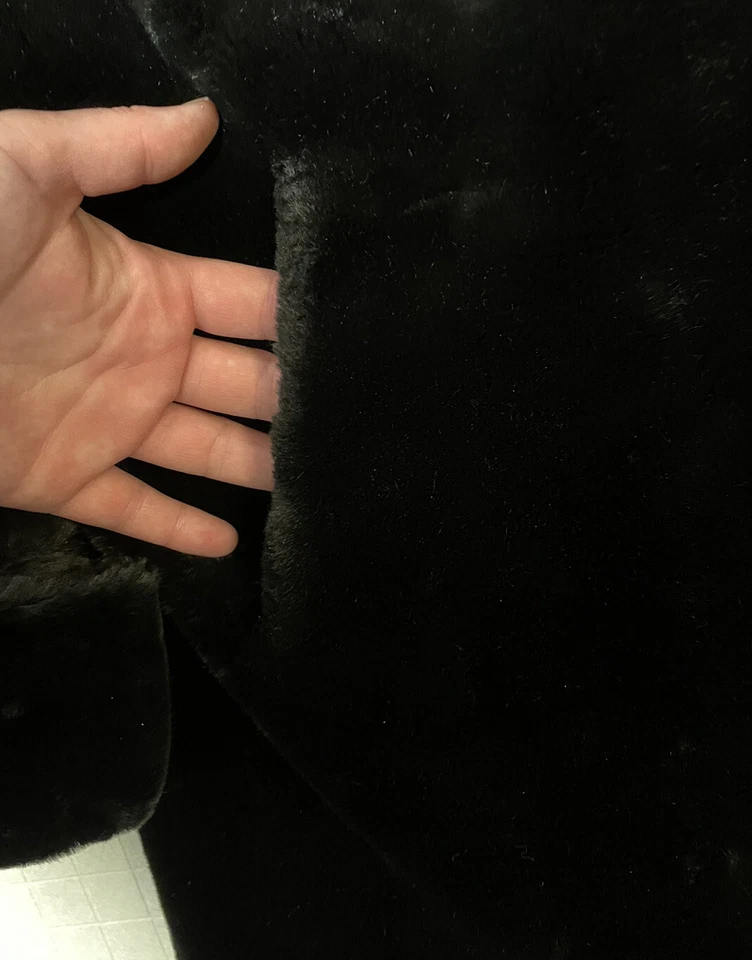 Abrigo de piel sintética Nuage Beaver mediano negro para mujer longitud 1/4 Foto 4 de 4