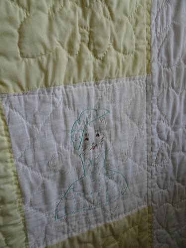 Quilted Baby Blanket-Yellow/White-1960's-Embroidery-Ruffle-Machine Wash/Dry - Picture 5 of 9