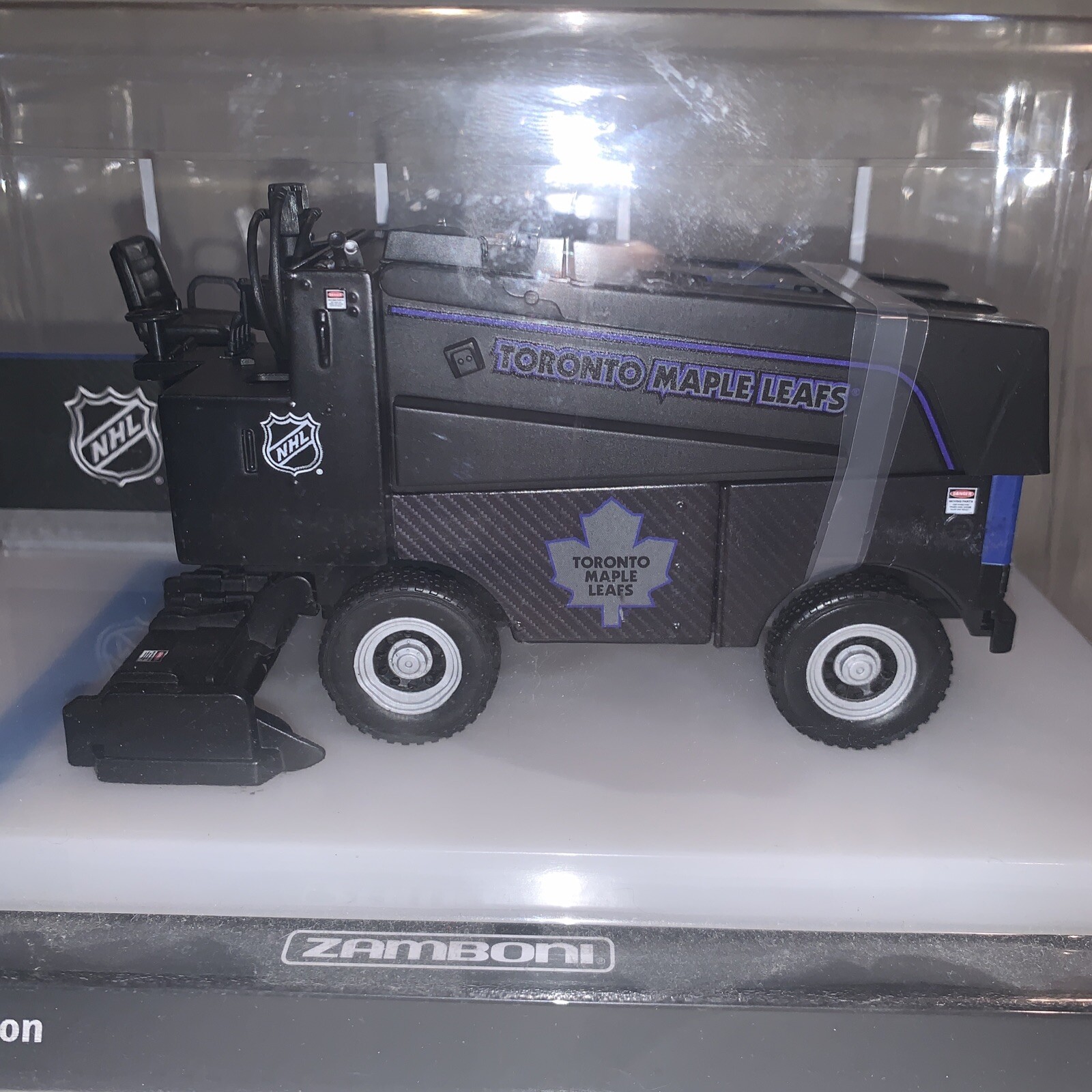 Toronto Maple Leafs Zamboni Collection Diecast Metal 125 NHL