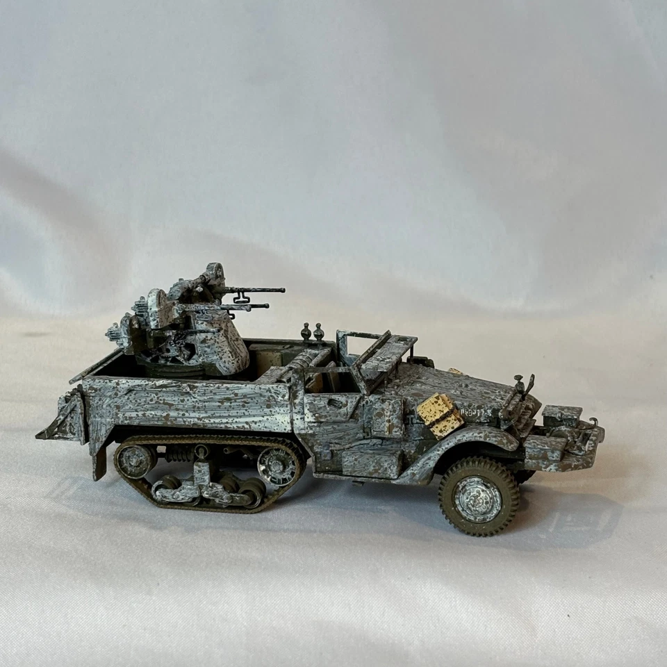 Medio camión antiaéreo Corgi Battle of the Bulge 2004 Segunda Guerra Mundial M16 pistola cuádruple en caja Foto 3 de 4