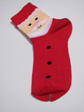 NWOT ONE SIZE FITS MOST WOMEN'S CREW SOCKS - SANTA