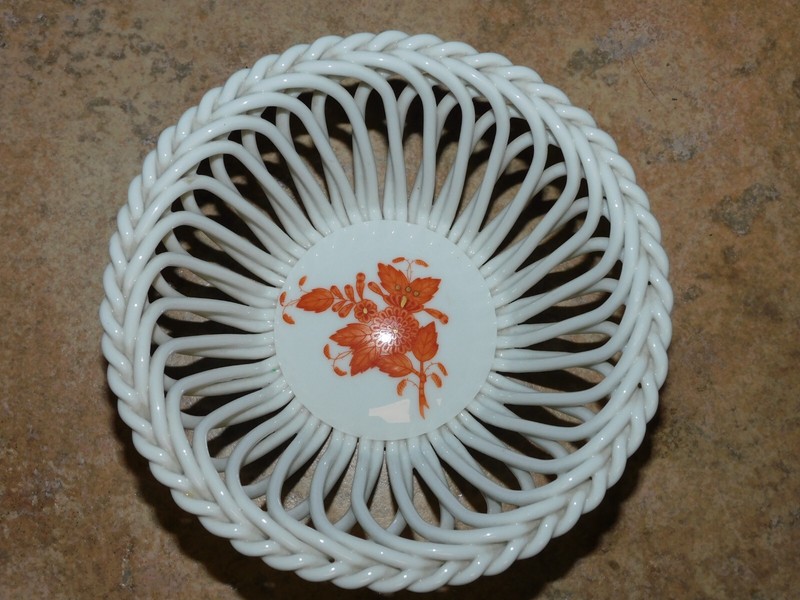 VTG HEREND HUNGARY CHINESE BOUQUE RUST OPEN WEAVE 5" BASKET