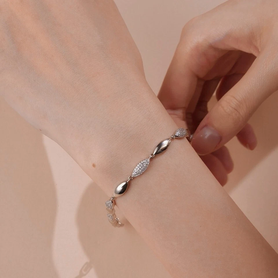 Silver platinum made with SWAROVSKI crystal link chain Spindle tennis bracelet Foto 4 de 4