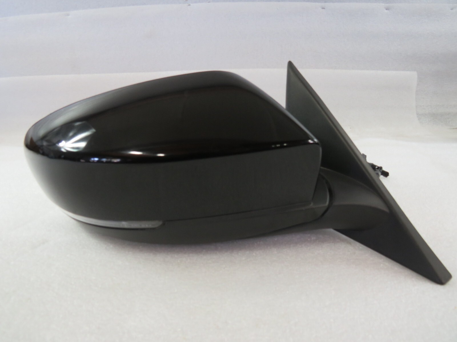Maserati Ghibli, RH, Right, Side View Mirror, Black, Used, P/N 670122675