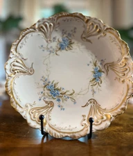 Hand Painted Tressemann & Vogt T & V Florence Plate Raised Gold Gilt 9" 
