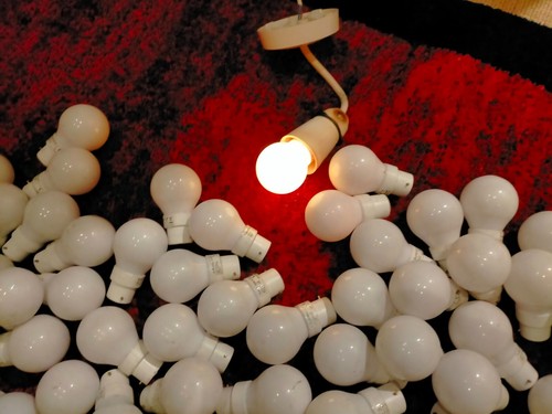 100 colour changing 240v 1w led Christmas light bulbs - Picture 4 of 8