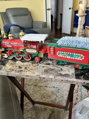 VTG New Bright Musical Christmas Express Train # 183 1992