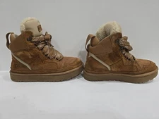 Authentic Women's Shoes UGG Fall Suede/Canvas Sneakers size 8 boots Used FreeS&H