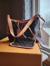 LOUIS VUITTON CarryAll PM  Monogram canvas Shoulder Bag 