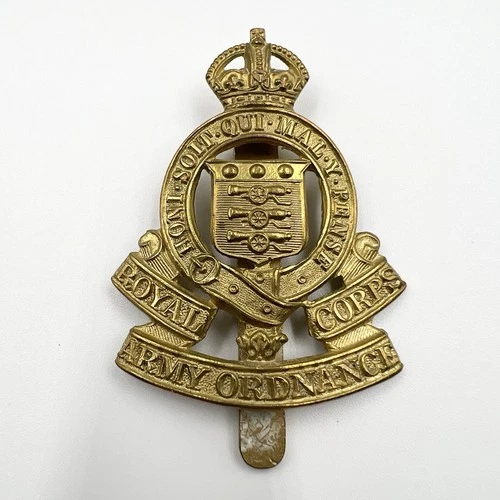 Genuine WW2 Royal Army Ordnance Corps Cap Badge