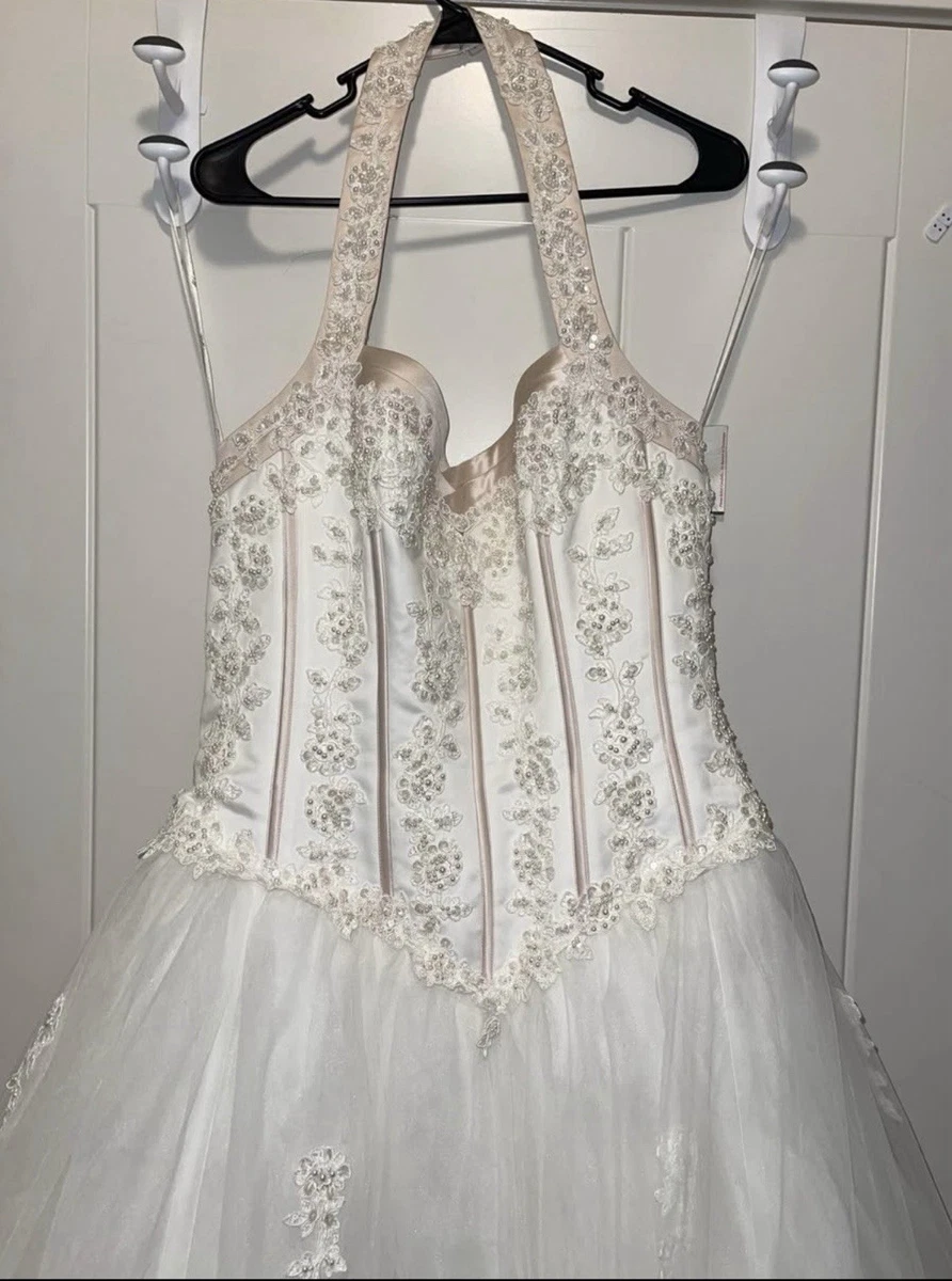 Embroidery David's Bridal 6 Women's Size Wedding Dresses for sale