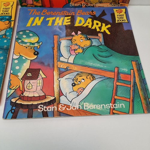 Berenstain Bears Books 6 Books in Lot Bad Habits, School, In The Dark, Camp Papa - Picture 3 of 8