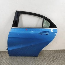 MERCEDES-BENZ A W176 Tür hinten links A1767300105 1,6 Benzin 90 kW 2015 29178722 MERCEDES-BENZ A W176 Tür hinten links A1767300105 1,6 Benzin 90 kW 2015 29178722