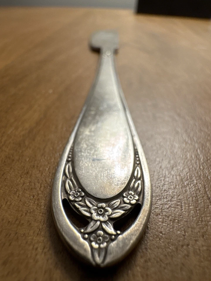 1847 Rogers Bros IS First Love silverplate butter knife 6in Art Deco VTG US - Image 3 of 4