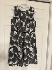 Halston Black And White Palm Leaf Fit And Flare Dress Size 12