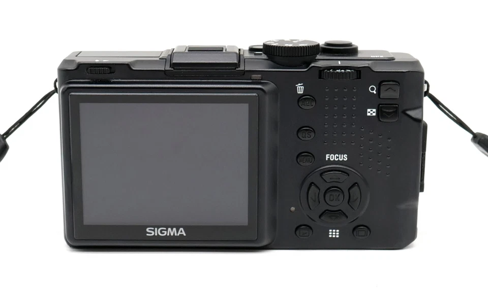 Sigma DP2 14.1MP Digitalkamera, Foveon-Sensor, JPG, RAW, SD Video inkl. OVP - Bild 3 von 4