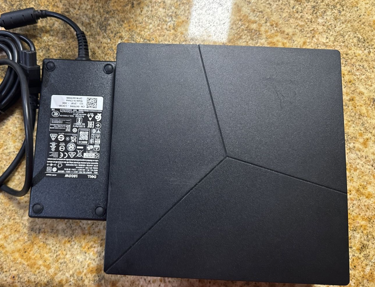 DELL Alienware Alpha R2 i7-6700T 16GBD RAM 256 M2 SSD+1TB DELL Alienware Alpha R2 i7-6700T 16GBD RAM 256 M2 SSD+1TB