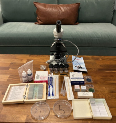AmScope Illuminator Science Microscope 4/0.10 to 100/1.25 with Starter Kit