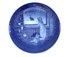 Royal Copenhagen ASPETTANDO NATALE 1982 piatto da collezione blu vintage