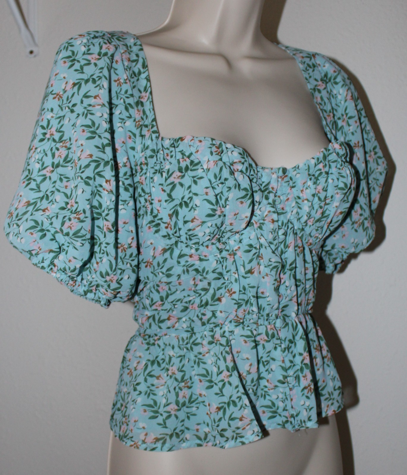 ASTR The Label*Floral Blue Built In Bra Peasant Top*Shirt*Blouse*Womens M*Boho
