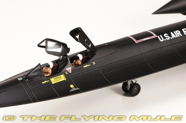 Century Wings 1:72 SR-71A Blackbird USAF Skunk Works - Image 3 of 4
