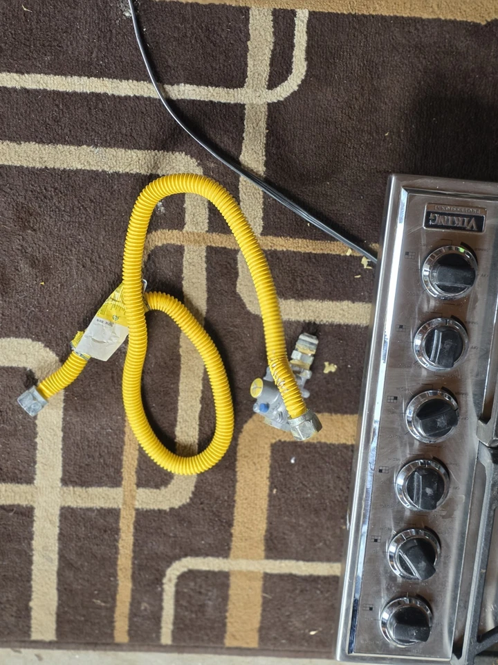 Estufa Viking Professional Series 36" - Modelo VGSU1636BSS 6 quemadores incorporados Foto 4 de 4