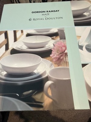 Exclusively for Gordon Ramsay Maze White 16-Piece Dinnerware Set