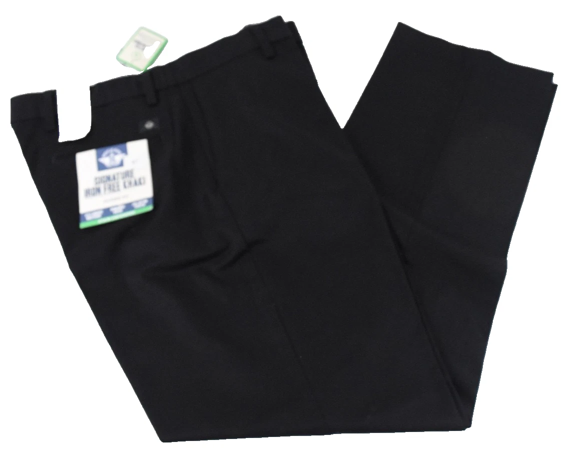 Dockers Classic Fit Signature Khaki Pantaloni Casual In Cotone Elasticizzato Con Pieghe - Vita 52, Lunghezza 30, Colore Bly Marino Navy - Vestibilità Classica, Comoda E Senza Pieghe