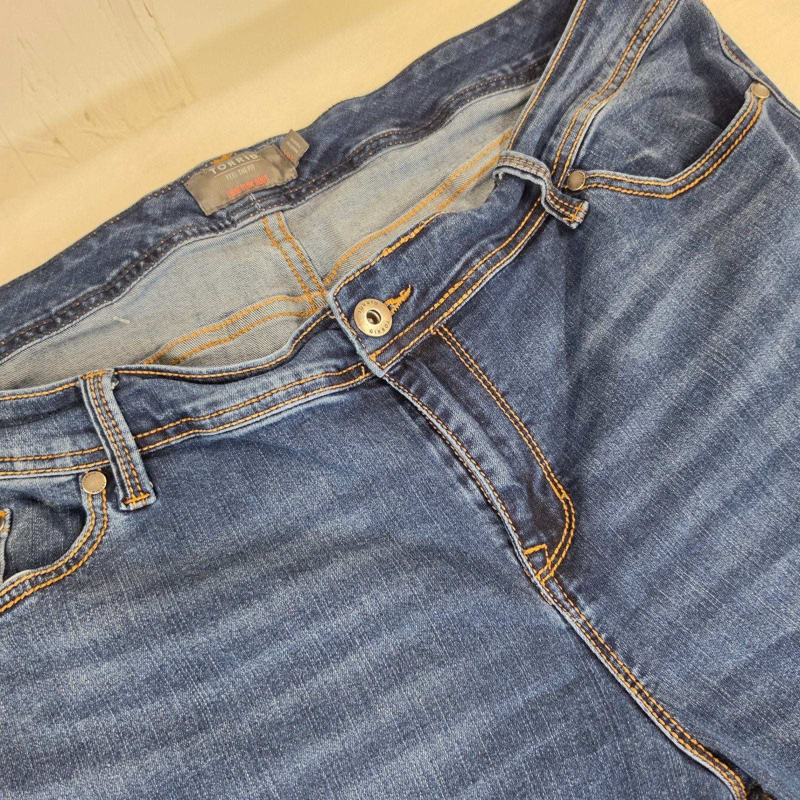 Torrid Luxe Slim Boot Jeans Womens 20T Medium Wash Blue Denim Plus Size Tall