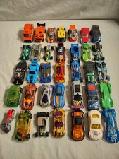 Lot of 35 MISC Hot Wheels cars loose