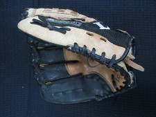 Louisville Slugger Youth Baseball Glove. Genesis 1884 Series. 10.5 In.