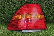 Feu arrière Lexus LS